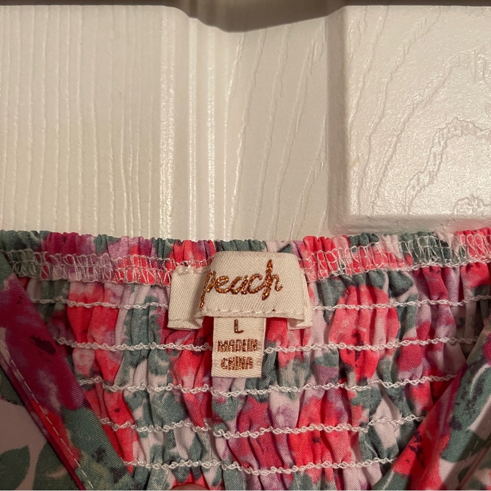 Floral Ruched Top - Picture 3 of 3